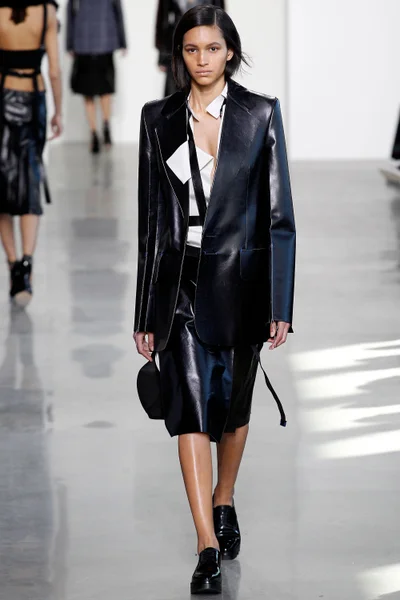 Look 17